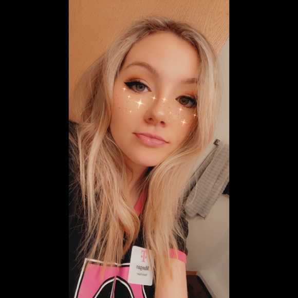 Meet your Posher, Maegan - Picture 1 of 1